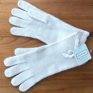Cashmere button mittens NWT